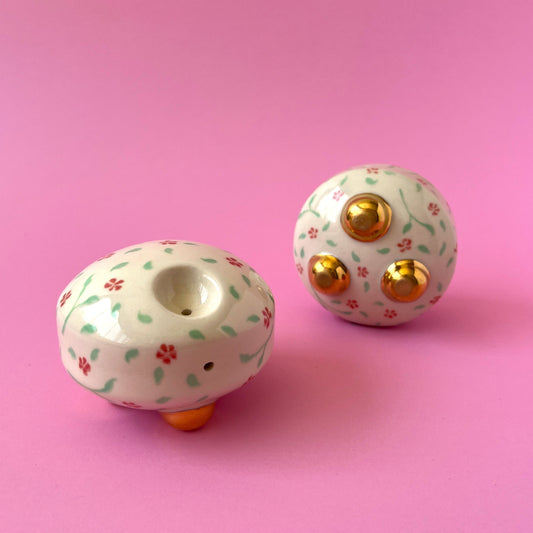 Rose Piggie Pipe - red rose