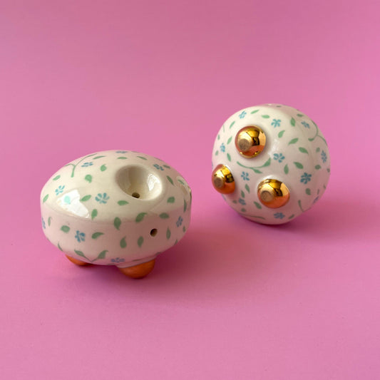 Rose Piggie Pipe - blue rose